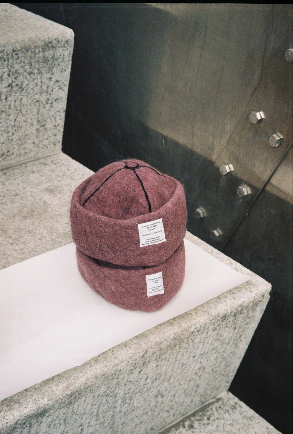 LAZARE Hat in Grape