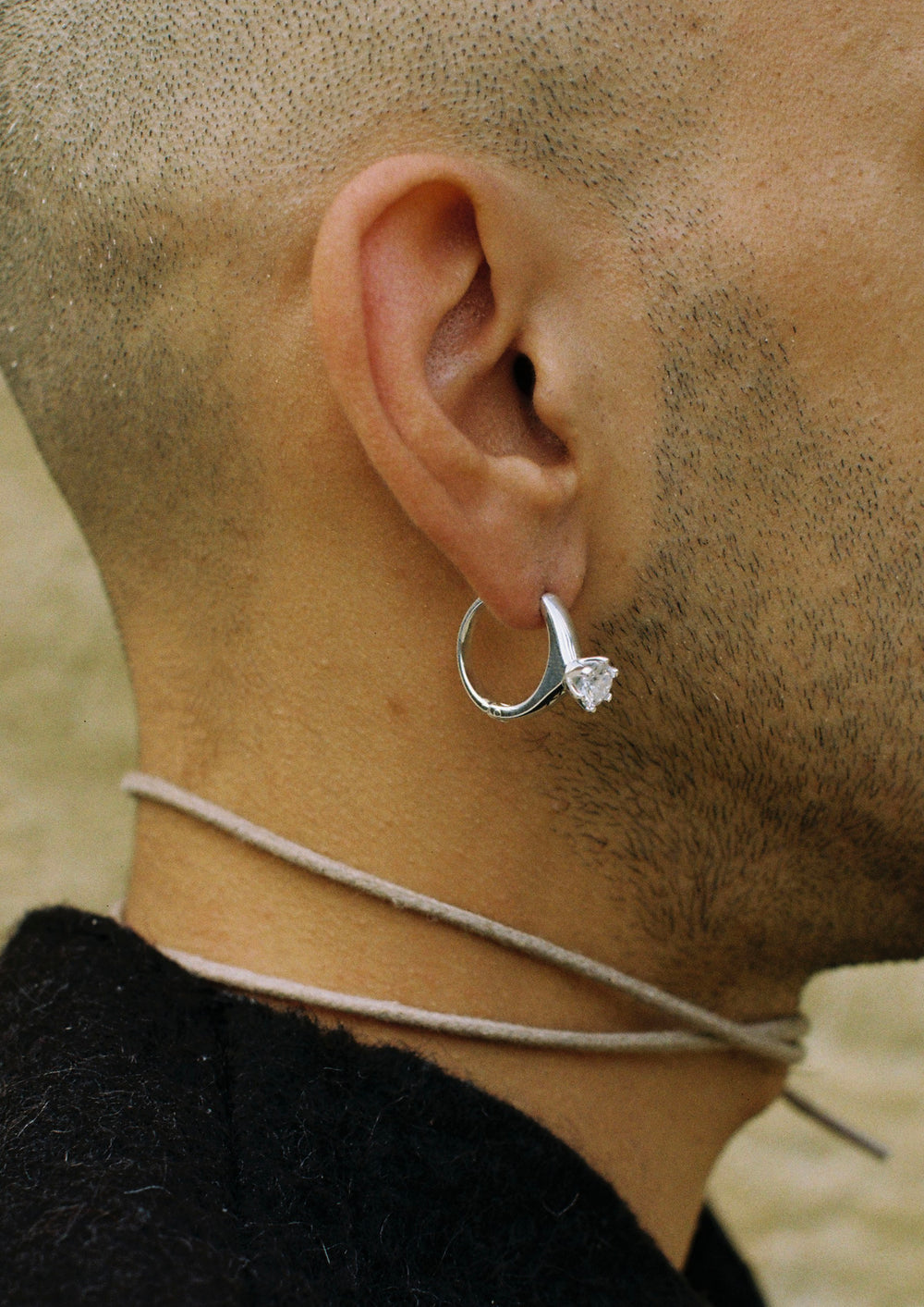 YASMIN - engagment mono earring