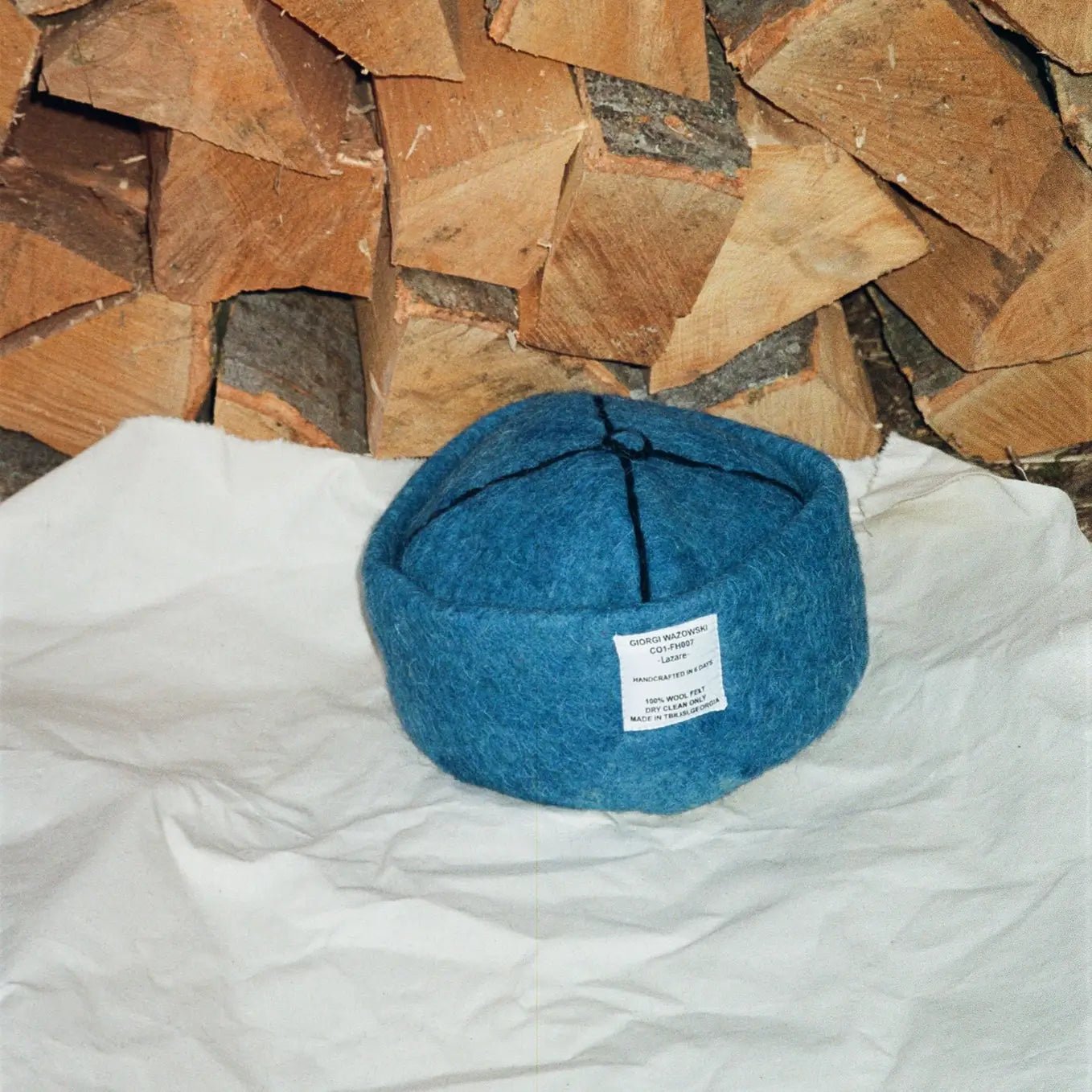 Azure wool felt hat in light blue, crafted with timeless precision