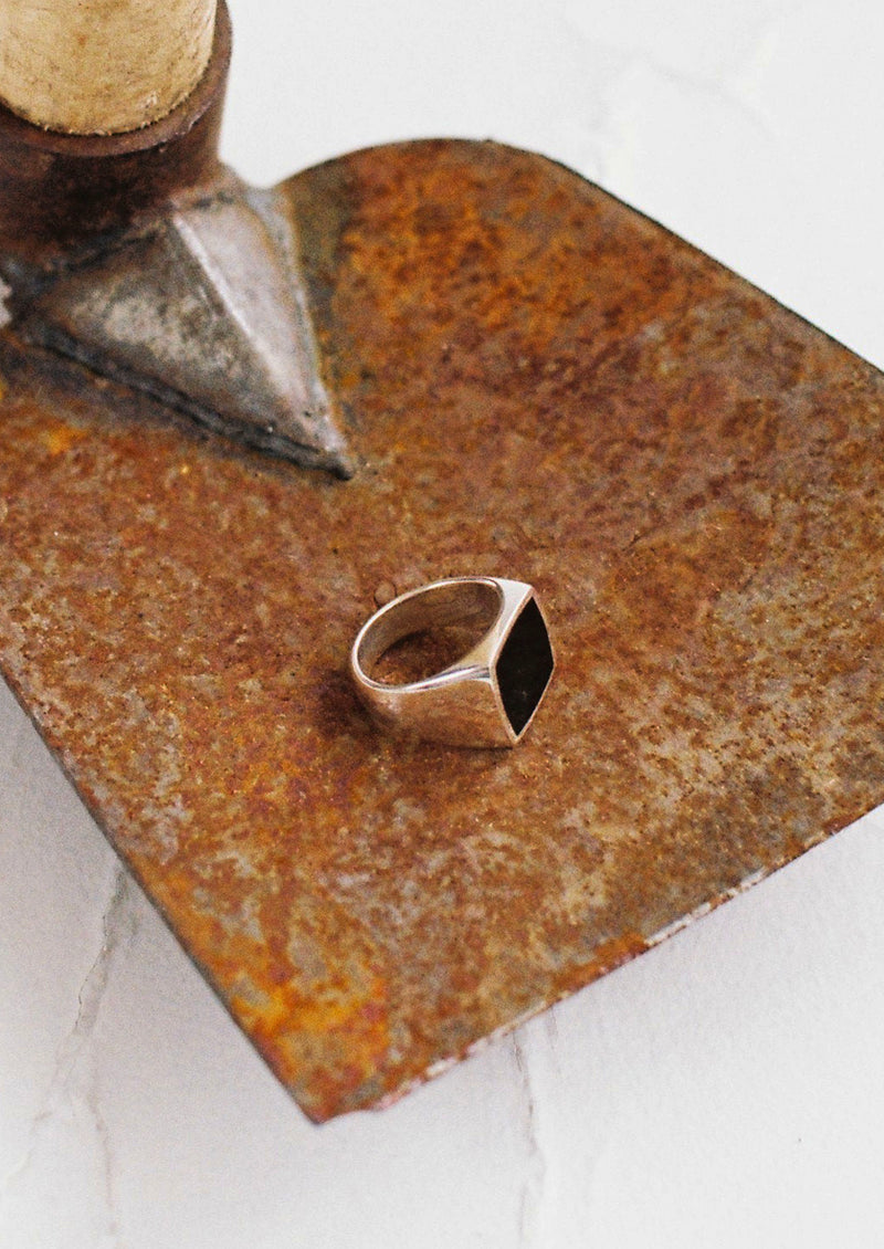 SOLOMON - black square enamel ring