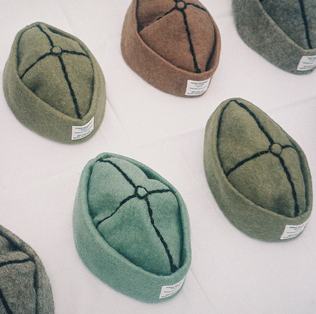 LAZARE | green hat